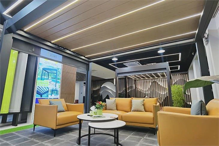 Auto One Piece Double Layer Louvre Blade Pergola
